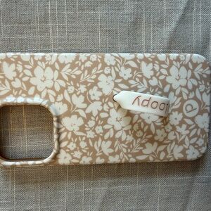 Floral Beige & White Loopy Phone Case IPhone 14 Pro Max LEFTY